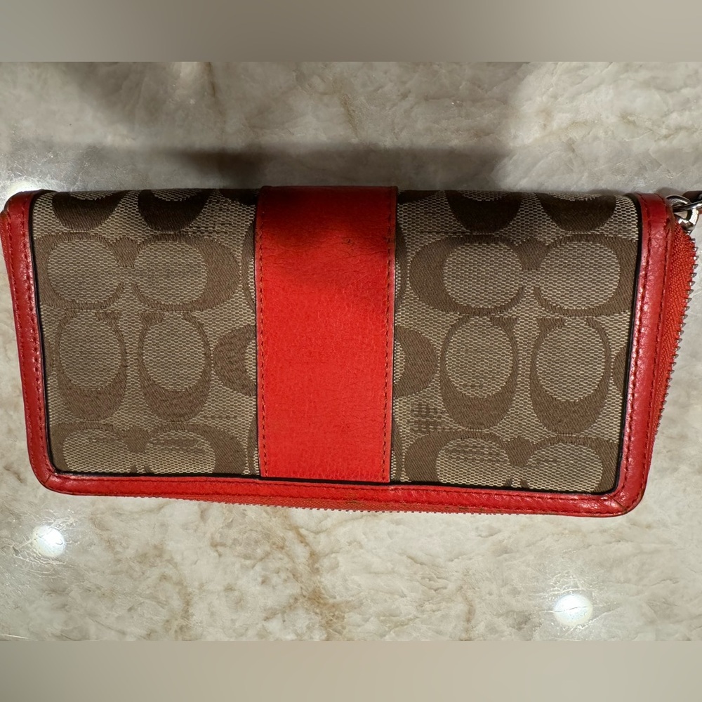 COACH MONO LONG ZIPPY WALLET